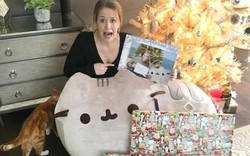 Fan nữ vỡ òa khi nhận được quà Giáng sinh từ Bill Gates