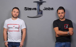 Apple cay đắng nhìn tên Steve Jobs được dùng làm nhãn hiệu quần áo Ý