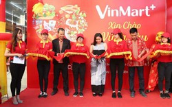 VinMart+ cấp tập khai trương 1 ngày 3 cửa hàng đón Tết