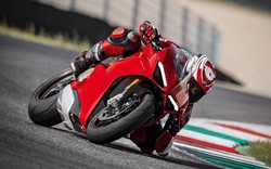2018 Ducati Panigale V4 xưng vương làng siêu môtô 2017