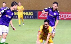 Thua HAGL, Nam Định FC còn nhận án phạt nặng