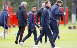 Học trò “tạo phản”, quyết đẩy Mourinho “ra đường”