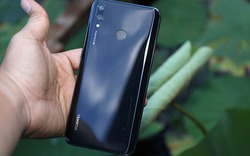 Ảnh thực tế Huawei Y9 (2019) màn hình "khủng", mặt lưng lấp lánh tại VN
