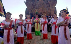 Đồng bào Chăm Ninh Thuận đón mừng lễ hội Katê năm 2018