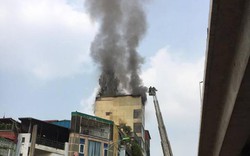 Hà Nội: Đốt vàng mã gây cháy lớn tại quán karaoke trên phố Hào Nam