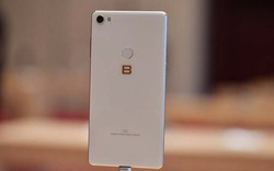 Bphone 3 Pro có đủ sức để "cân" các smartphone đình đám trên thị trường?