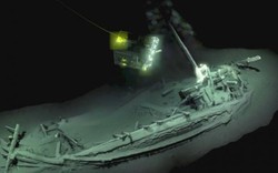 Phát hiện tàu cổ nhất thế giới còn nguyên vẹn dưới Biển Đen
