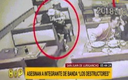 Peru: Đang ngồi ăn với bạn gái, bỗng bị gí súng vào đầu bắn chết