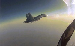 Xem chiến đấu cơ Nga lộn ngược, phóng tên lửa đáp trả đợt “tấn công bất ngờ”