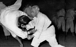 ‘Thần võ Judo Nhật Bản’ – Người tí hon khiến đối thủ khiếp sợ
