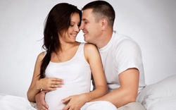 Quý ông có nên nhịn "chuyện ấy" khi vợ mang bầu?