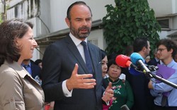 Chùm ảnh: Thủ tướng Pháp thăm Trung tâm Y tế Pháp - Việt
