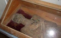 Áo: Thi thể chôn bình thường gần 300 năm còn nguyên vẹn như xác ướp
