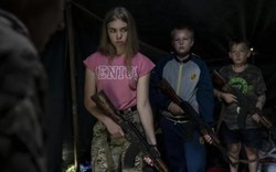 Lạnh gáy cảnh trại hè Ukraine dạy trẻ em "nhắm người Nga mà bắn"