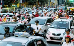 Hà Nội "mặc đồng phục" cho 20.000 taxi, Bộ GTVT không đồng tình