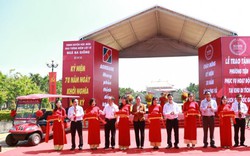 Agribank Hóc Môn tặng phương tiện cho Khu tưởng niệm liệt sỹ Ngã Ba Giồng