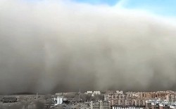 Cảnh tượng bão cát như phim "xác ướp Ai Cập" bao trùm thành phố