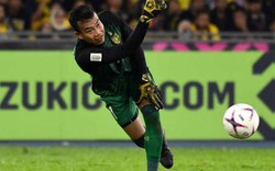 Bị cầu thủ Malaysia "trêu ngươi", thủ môn Thái Lan đáp trả đầy bản lĩnh