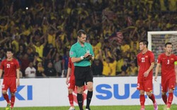 Trọng tài Australia “đi trốn” sau trận Malaysia vs Việt Nam