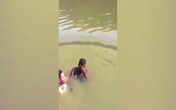 Video: Xuống nước rửa tội cùng mục sư, chìm nghỉm mãi không thấy lên