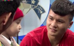 Các cầu thủ tuyển Việt Nam rơi lệ, hứa giành Cúp vàng tặng cậu bé 4 tuổi bị u não