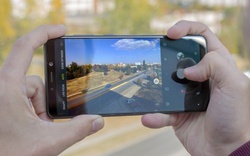 Galaxy A9 2018 với 4 camera khoe khả năng chụp đêm với smartphone "lạ"