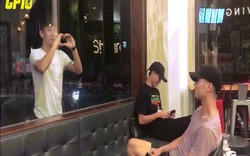 Clip: Công Phượng "thả tim" Minh Vương khiến fan thích thú