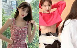 Hot girl livestream bán hàng vô tình để lộ ngực trần khi buộc tóc