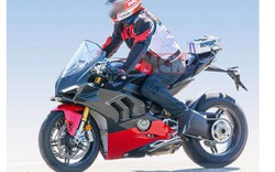 Lộ siêu xe Ducati Panigale V4 Superleggera phủ carbon cực "độc"