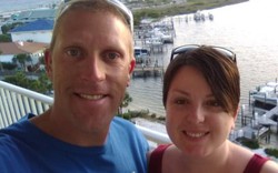 Mỹ: Bay 7.200km đến gây bất ngờ dịp sinh nhật bố vợ, không ngờ bị bắn chết tại chỗ