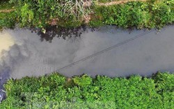 Bắt được đối tượng thứ 3 đổ trộm dầu thải ra nguồn nước sông Đà