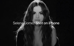 HOT: Selena Gomez làm điều bất ngờ bằng iPhone 11 Pro