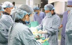 Phú Thọ: Bệnh viện tuyến tỉnh đầu tiên phẫu thuật cột sống bằng robot