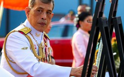 Vua Thái Lan sa thải cận vệ phòng ngủ vì "thông dâm" và hành động “xấu xa”