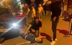 Ô tô “điên” tông 5 người nhập viện trong đêm ở Hà Nội