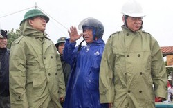 Chủ tịch Bình Định trực tiếp "thị sát” khi bão số 5 sắp đổ bộ