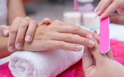 Sống sót sau "hành trình tử thần" tới Anh: Ngày làm nail, đêm bị ép bán dâm