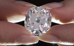 Mua nhẫn cũ 300.000 đồng ở chợ trời, 40 năm sau mới biết là kim cương vài chục tỷ