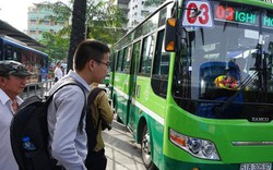 Tổ chức bãi giữ xe 2 bánh miễn phí cho người đi xe buýt, quận 1… chần chừ (?)