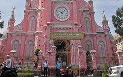 Độc đáo nhà thờ màu hồng, mang kiến trúc cổ kính châu Âu ở Sài Gòn