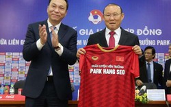 Báo châu Á nói gì về việc HLV Park Hang-seo gia hạn với VFF?