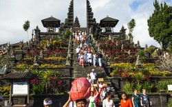 Truyền thuyết về những ngôi đền linh thiêng ở Bali