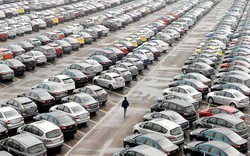 Cận tết, “ế” hơn 50.000 ô tô, giá xe sang giảm 200 triệu/ chiếc