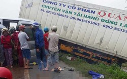 Kinh hoàng container đấu đầu xe khách, 9 người thương vong