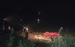 Phú Thọ: Sạt lở bờ sông Lô, 2 người bị nước cuốn trôi