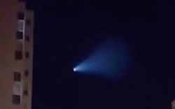 UFO hình nón phát sáng trên bầu trời Nga, sự thật bất ngờ phía sau