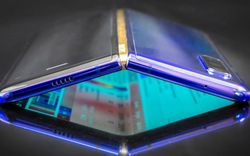 Galaxy Fold 2 có thiết kế vỏ sò, giá không quá 1.000 USD