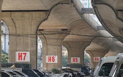 Hà Nội: Phớt lờ lệnh cấm, nhiều bãi giữ xe vẫn "mọc" dưới gầm cầu