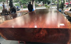 Choáng với chiếc sập làm từ gỗ quý nặng 5 tấn, giá hàng tỷ đồng ở Hà Nội