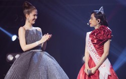 Ngọc Trinh trao vương miện Miss Showbiz cho Chi Pu